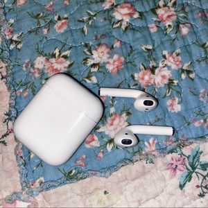 Apple AirPods